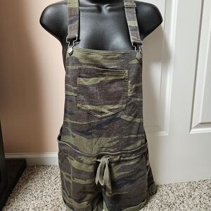 Stylish Camouflage Overalls with Front Pocket